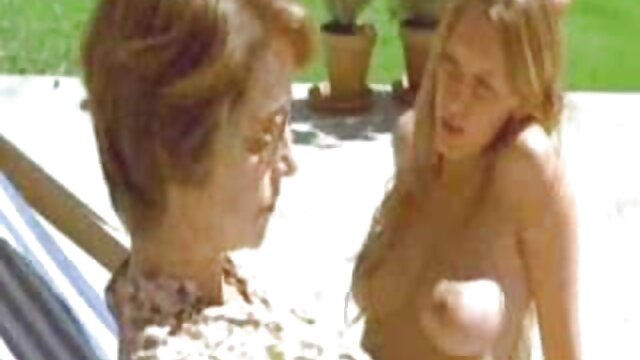 Augstas izšķirtspējas : Eksotiskā melnkoka meitene Chanell Heart pielūdz Ike Diezel balto gailīti Porno filmas