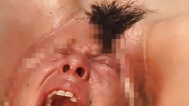 Augstas izšķirtspējas : Divas aziātu brunetes sasmērējas masāžas laikā Porno filmas